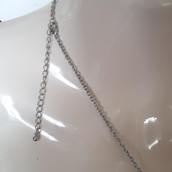 **3/$25** Mauve & Cream Stone & Pearl Necklace and Clip on Earrings Set - Picture 4 of 5